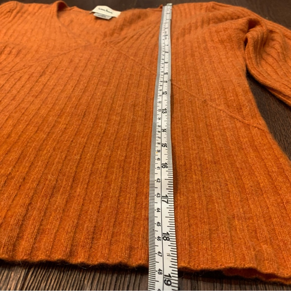 Neiman Marcus Cashmere Sweater - Picture 4 of 6